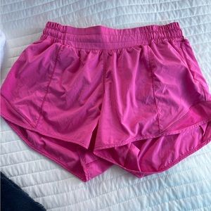 LULU LEMON SONIC PINK HOTTY HOT SHORTS